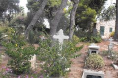 The-Templars-Cemetery-Haifa-Israel-Lihi-Laszlo-September-2011-rotated