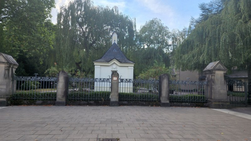 Cologne-Southern-Cemetery-Lihi-Laszlo-Sep-2022_3