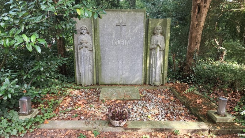 Cologne-Southern-Cemetery-Lihi-Laszlo-Sep-2022_33