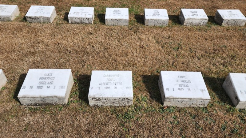 Cologne-Southern-Cemetery-Lihi-Laszlo-Sep-2022_63