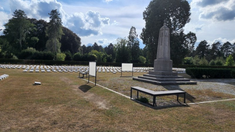 Cologne-Southern-Cemetery-Lihi-Laszlo-Sep-2022_67