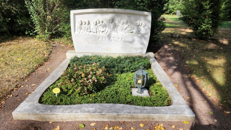 Cologne-Southern-Cemetery-Lihi-Laszlo-Sep-2022_72