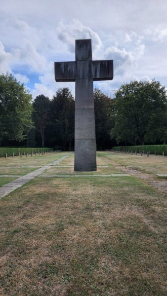 Cologne-Southern-Cemetery-Lihi-Laszlo-Sep-2022_90-rotated