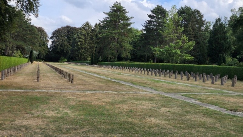 Cologne-Southern-Cemetery-Lihi-Laszlo-Sep-2022_91